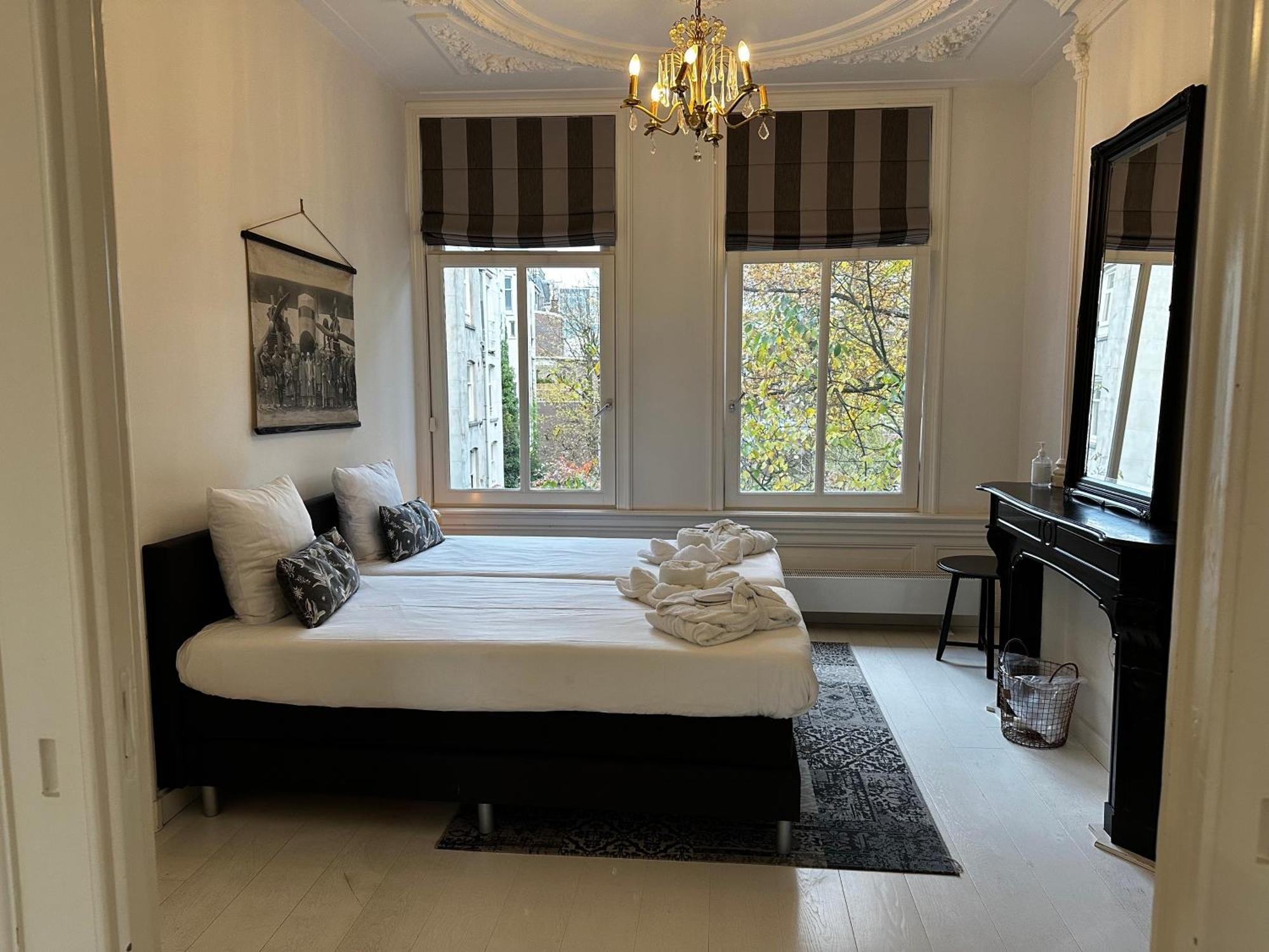 Nine-T-Teen Bed And Boutique Amsterdam Ngoại thất bức ảnh