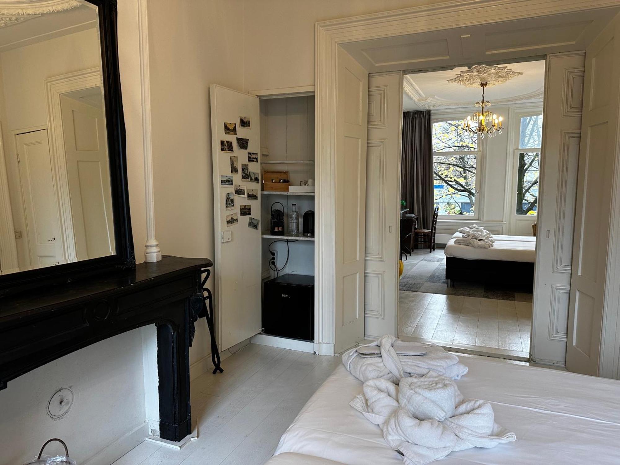 Nine-T-Teen Bed And Boutique Amsterdam Ngoại thất bức ảnh