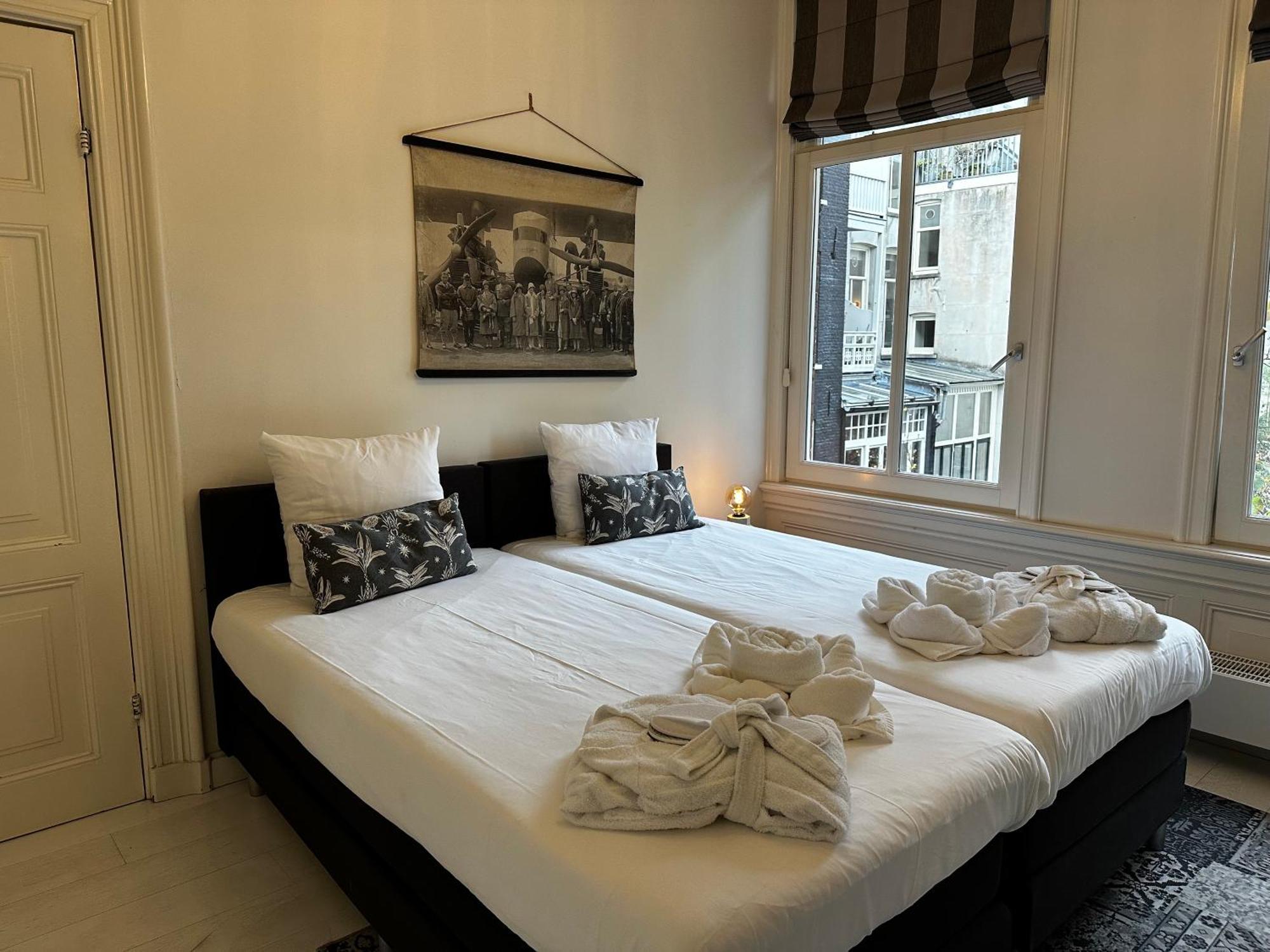Nine-T-Teen Bed And Boutique Amsterdam Ngoại thất bức ảnh