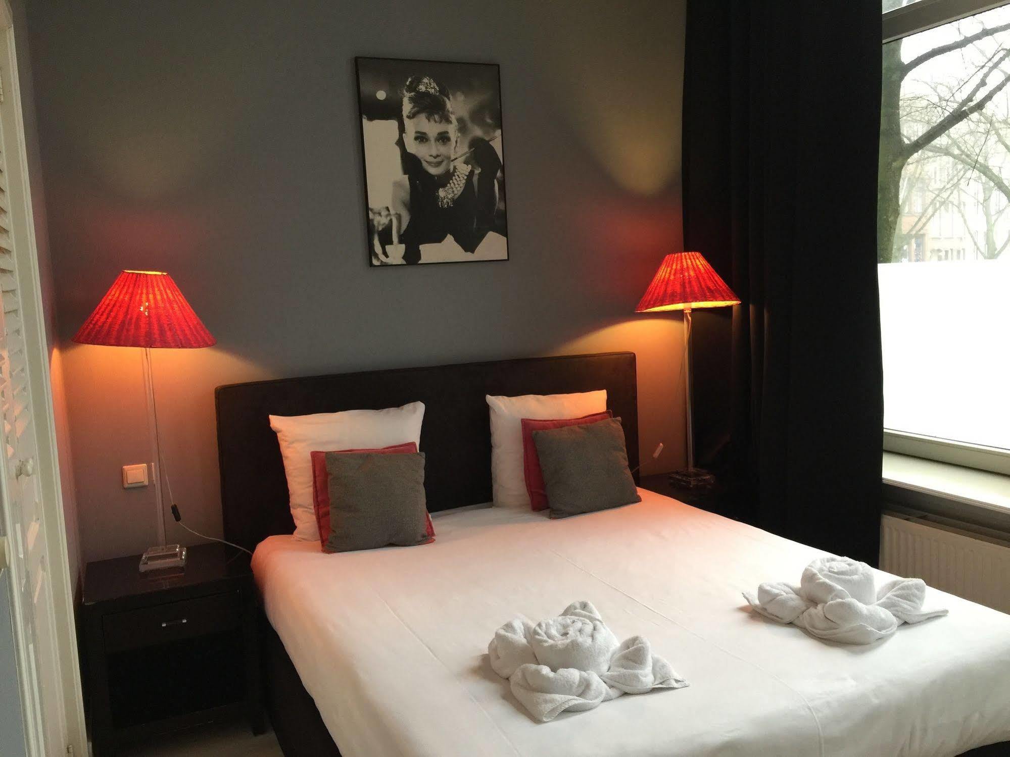 Nine-T-Teen Bed And Boutique Amsterdam Ngoại thất bức ảnh