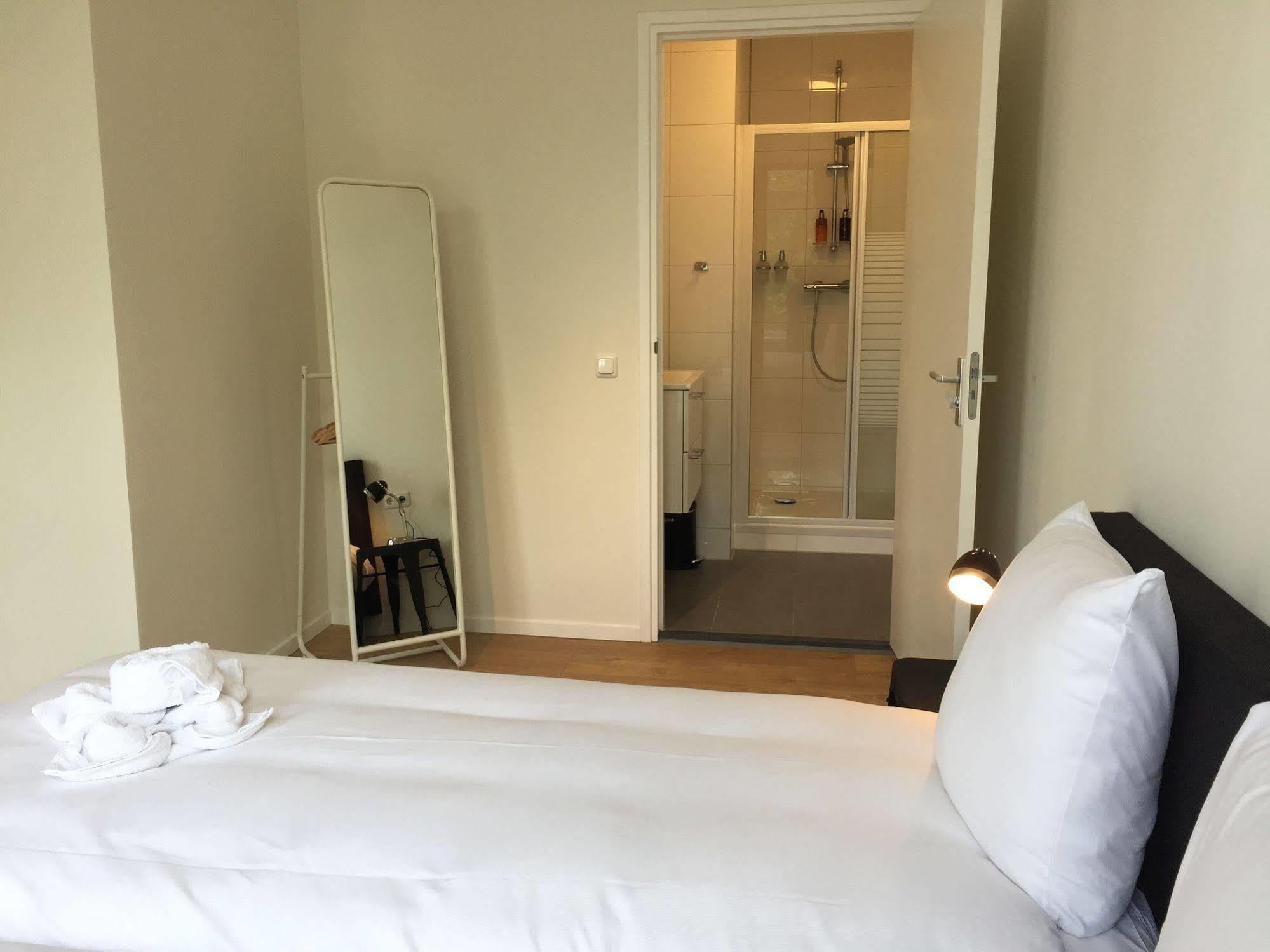 Nine-T-Teen Bed And Boutique Amsterdam Ngoại thất bức ảnh