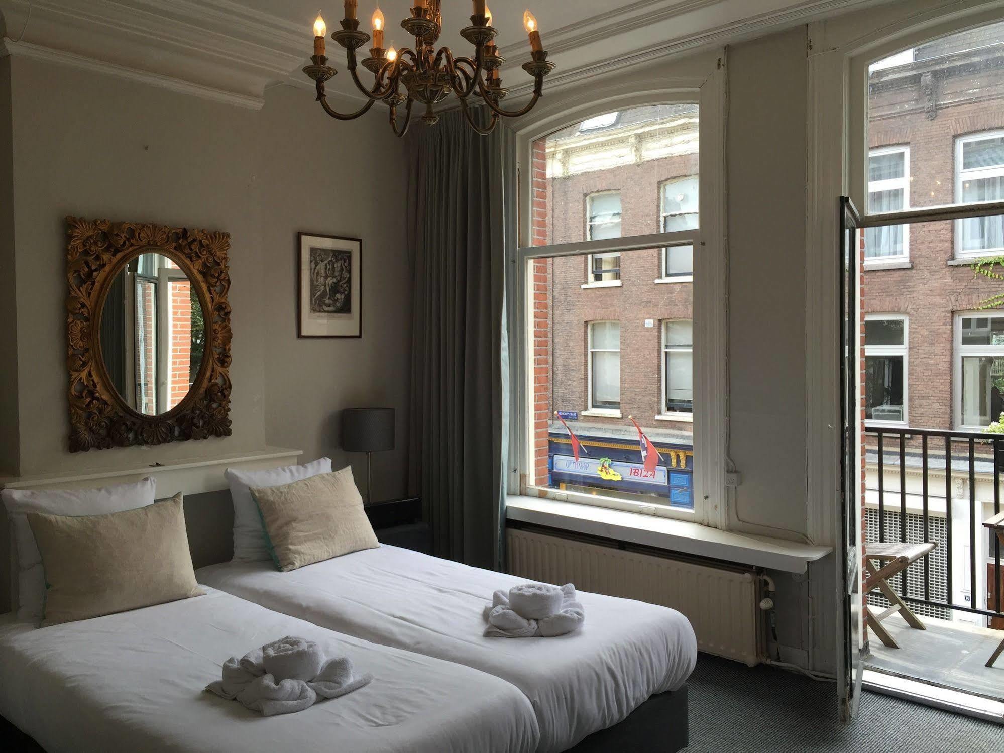 Nine-T-Teen Bed And Boutique Amsterdam Ngoại thất bức ảnh